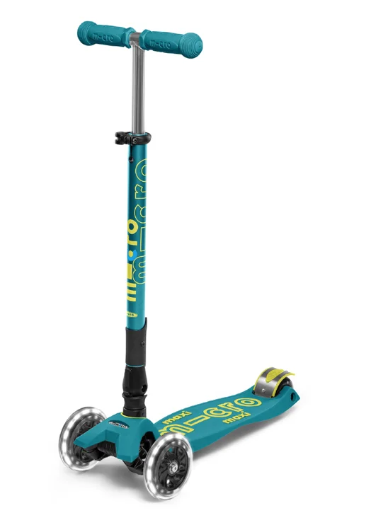 Micro Maxi Foldable LED Scooter